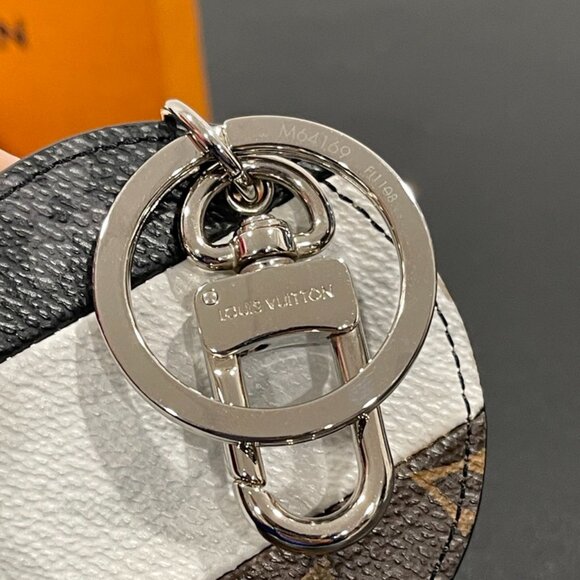 Louis Vuitton Tri Monogram Illustre Bag Charm/Key Holder (JB1226) - Picture 2 of 4